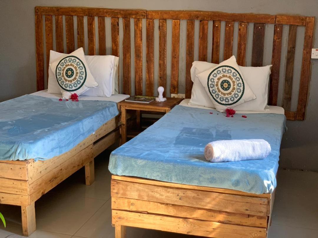 Jungle Breeze Home Stay Касане Екстер'єр фото