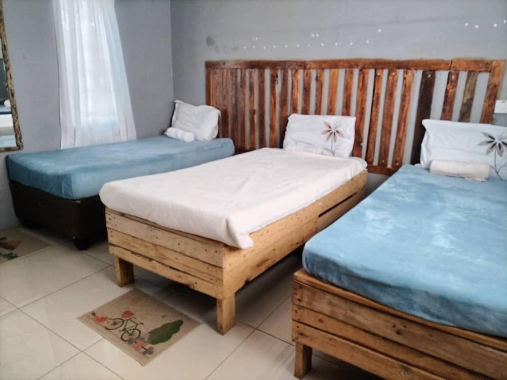 Jungle Breeze Home Stay Касане Екстер'єр фото
